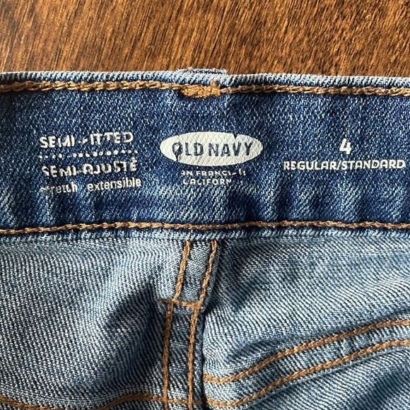 Bundle 2 Pairs Old Navy Mid Rise Shorts - Picture 2 of 6